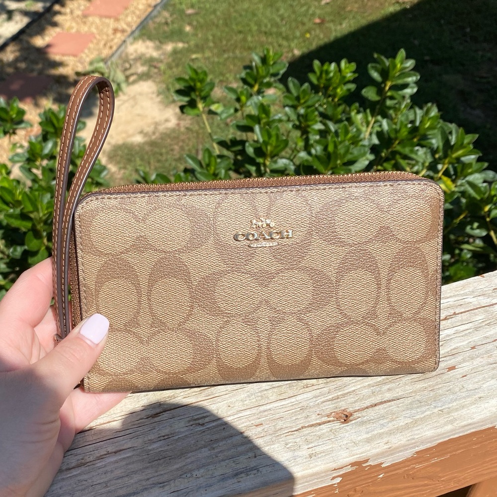 COPY - Coach Zip Around Wallet Wristlet